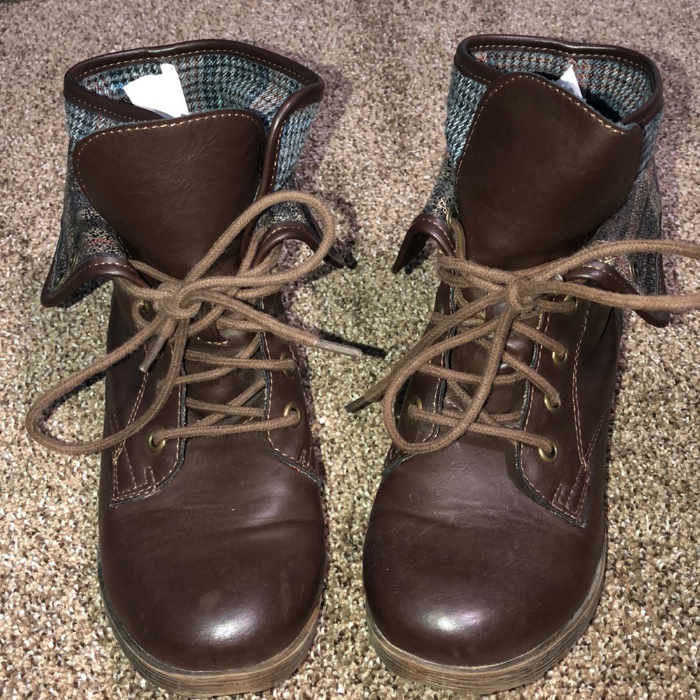 Rock & Candy by ZiGi Chocolate Brown Boots